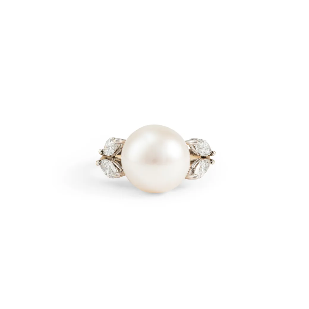 Anello con Perla e Diamanti