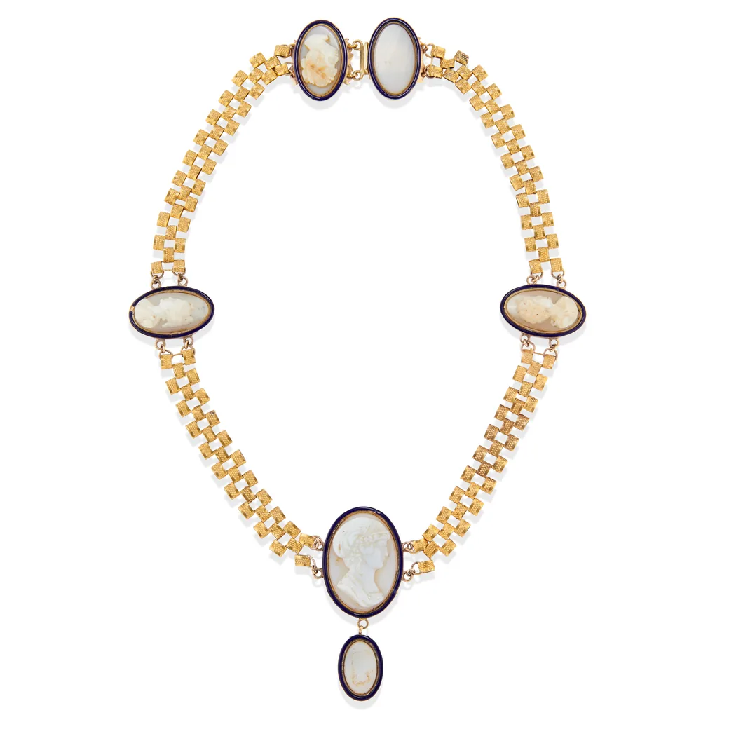 Collana con Camei